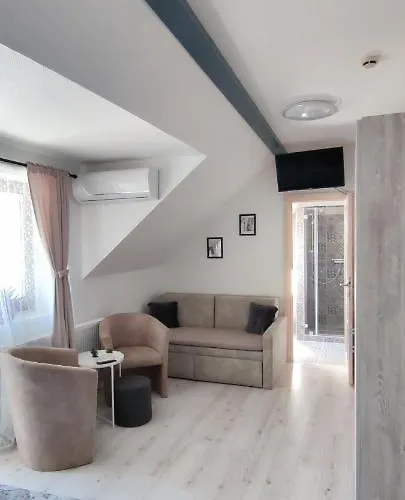 Natura Panzio 3*